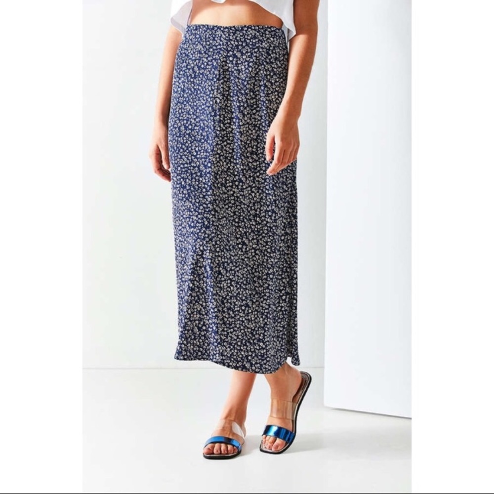 Urban Outfitters slide sandals silver blue size 10